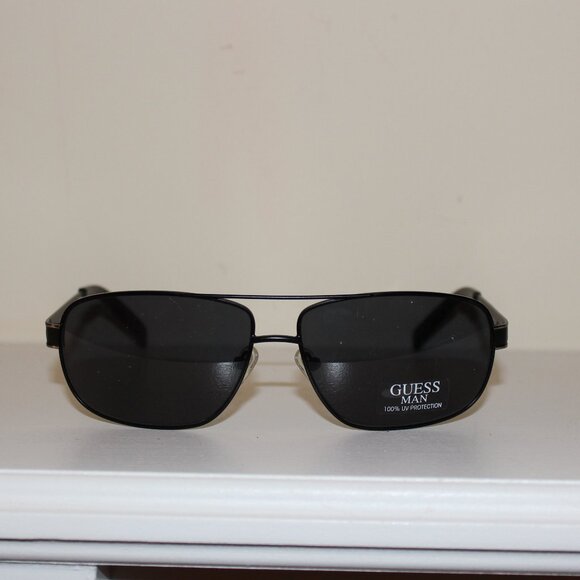 Guess Men's Sunglasses (GU6667) - Picture 1 of 5